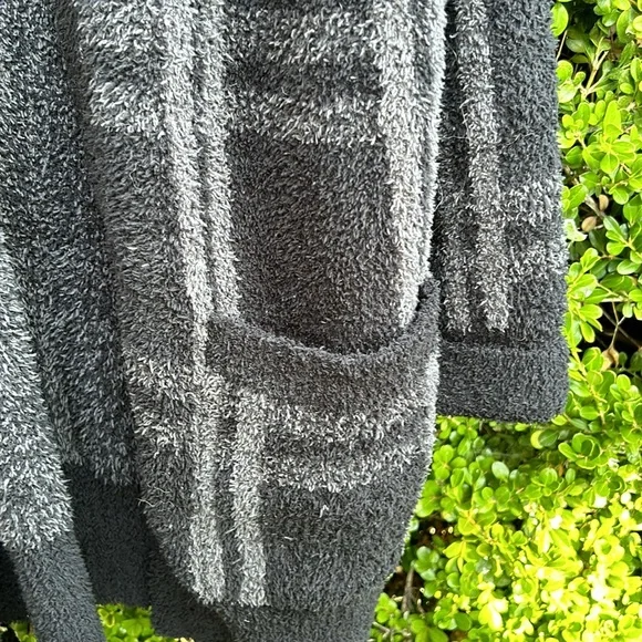 Barefoot Dreams CozyChic plaid open cardigan with pockets - Picture 3 of 5